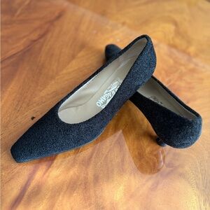 Salvatore Ferragamo Black Textured Buccle Heels made in Italy. Size 10.5